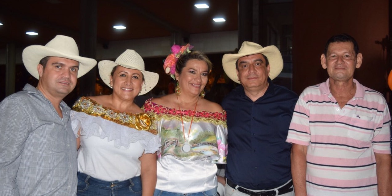 Hernan Mauricio Parra, Sandra Liliana Hernandez, Presidenta de la Duma Dptal, Alma Johana Cortes, Primera dama de Paicol; Henry Durán, Alcalde de Paicol y German Illera.